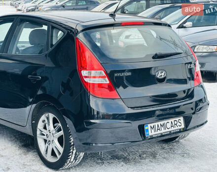 Черный Хендай i30, объемом двигателя 1.6 л и пробегом 190 тыс. км за 6799 $, фото 12 на Automoto.ua