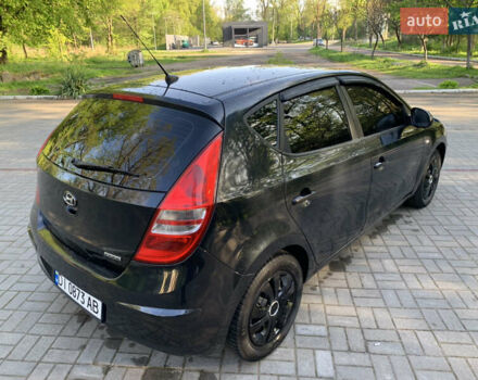 Черный Хендай i30, объемом двигателя 1.6 л и пробегом 233 тыс. км за 6099 $, фото 7 на Automoto.ua