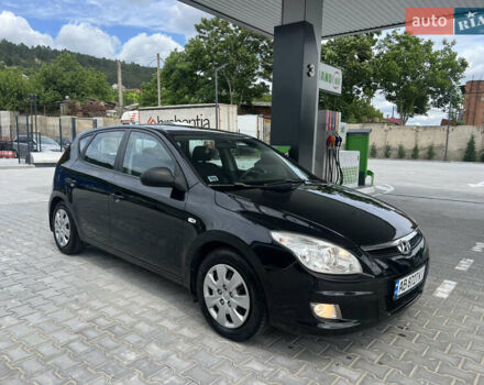 Черный Хендай i30, объемом двигателя 1.6 л и пробегом 193 тыс. км за 6799 $, фото 3 на Automoto.ua