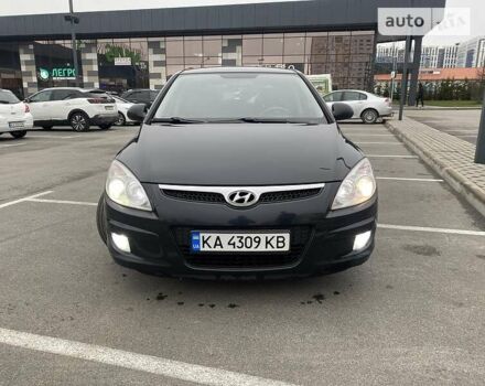 Чорний Хендай i30, об'ємом двигуна 1.6 л та пробігом 239 тис. км за 7100 $, фото 1 на Automoto.ua