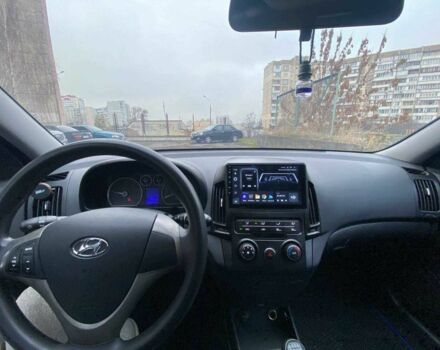 Черный Хендай i30, объемом двигателя 1.6 л и пробегом 223 тыс. км за 5600 $, фото 21 на Automoto.ua