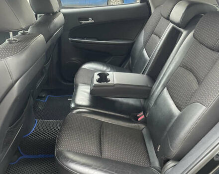 Черный Хендай i30, объемом двигателя 1.98 л и пробегом 227 тыс. км за 6500 $, фото 16 на Automoto.ua