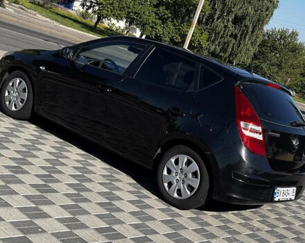 Черный Хендай i30, объемом двигателя 1.4 л и пробегом 267 тыс. км за 5400 $, фото 1 на Automoto.ua