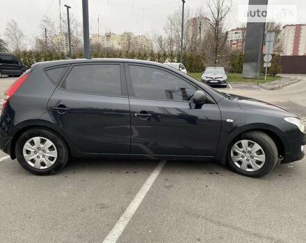 Чорний Хендай i30, об'ємом двигуна 1.6 л та пробігом 239 тис. км за 7100 $, фото 3 на Automoto.ua