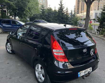 Черный Хендай i30, объемом двигателя 1.99 л и пробегом 18 тыс. км за 6950 $, фото 5 на Automoto.ua