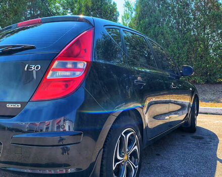 Чорний Хендай i30, об'ємом двигуна 1.58 л та пробігом 240 тис. км за 6100 $, фото 2 на Automoto.ua