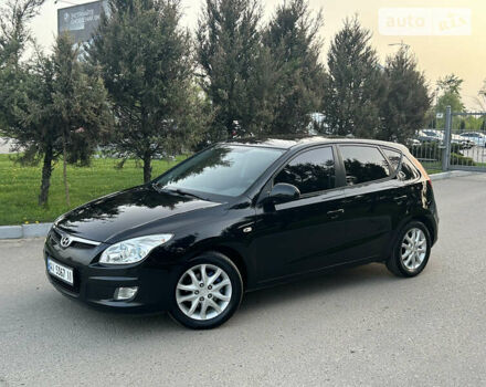 Чорний Хендай i30, об'ємом двигуна 1.6 л та пробігом 140 тис. км за 6700 $, фото 1 на Automoto.ua