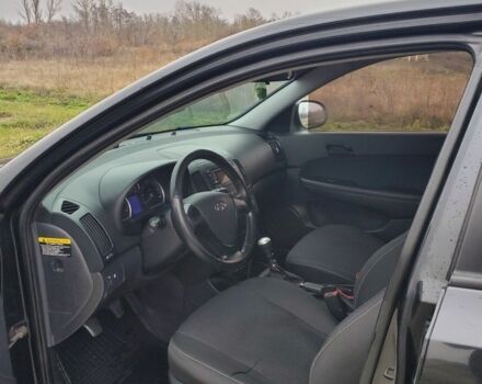 Чорний Хендай i30, об'ємом двигуна 1.6 л та пробігом 365 тис. км за 5000 $, фото 9 на Automoto.ua