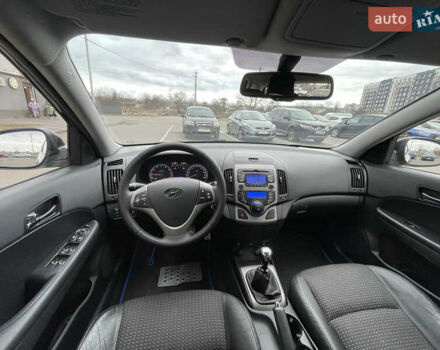 Черный Хендай i30, объемом двигателя 1.98 л и пробегом 227 тыс. км за 6500 $, фото 18 на Automoto.ua