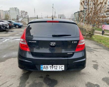 Черный Хендай i30, объемом двигателя 1.6 л и пробегом 223 тыс. км за 5600 $, фото 1 на Automoto.ua