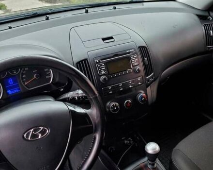 Чорний Хендай i30, об'ємом двигуна 1.6 л та пробігом 365 тис. км за 5000 $, фото 12 на Automoto.ua