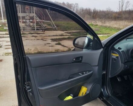 Чорний Хендай i30, об'ємом двигуна 1.6 л та пробігом 365 тис. км за 5000 $, фото 10 на Automoto.ua