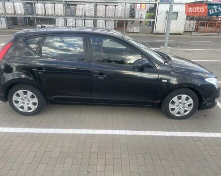Черный Хендай i30, объемом двигателя 1.58 л и пробегом 227 тыс. км за 5900 $, фото 4 на Automoto.ua