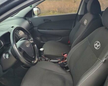 Чорний Хендай i30, об'ємом двигуна 1.6 л та пробігом 365 тис. км за 5000 $, фото 14 на Automoto.ua
