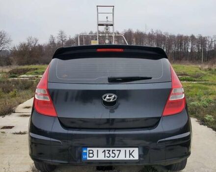 Чорний Хендай i30, об'ємом двигуна 1.6 л та пробігом 365 тис. км за 5000 $, фото 2 на Automoto.ua