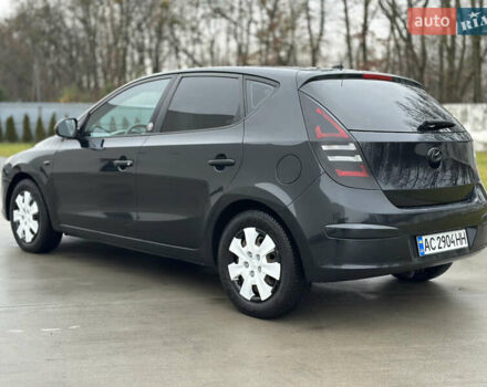 Чорний Хендай i30, об'ємом двигуна 1.4 л та пробігом 204 тис. км за 5950 $, фото 5 на Automoto.ua
