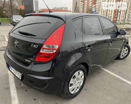 Чорний Хендай i30, об'ємом двигуна 1.6 л та пробігом 239 тис. км за 7100 $, фото 4 на Automoto.ua