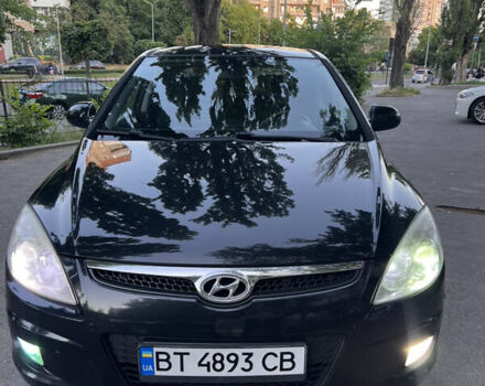 Черный Хендай i30, объемом двигателя 1.99 л и пробегом 18 тыс. км за 6950 $, фото 1 на Automoto.ua