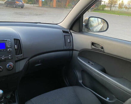 Черный Хендай i30, объемом двигателя 1.4 л и пробегом 242 тыс. км за 6000 $, фото 18 на Automoto.ua