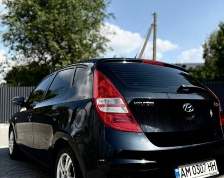 Черный Хендай i30, объемом двигателя 1.4 л и пробегом 147 тыс. км за 6800 $, фото 3 на Automoto.ua