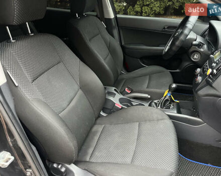 Черный Хендай i30, объемом двигателя 1.4 л и пробегом 240 тыс. км за 6000 $, фото 23 на Automoto.ua