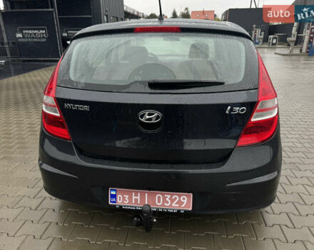 Черный Хендай i30, объемом двигателя 0 л и пробегом 122 тыс. км за 5750 $, фото 3 на Automoto.ua