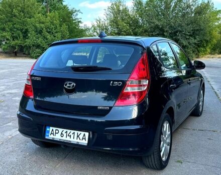 Черный Хендай i30, объемом двигателя 1.6 л и пробегом 250 тыс. км за 5700 $, фото 1 на Automoto.ua