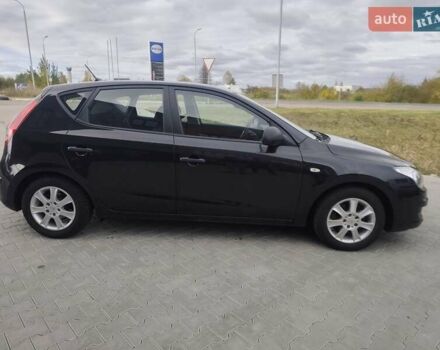 Черный Хендай i30, объемом двигателя 1.4 л и пробегом 160 тыс. км за 5999 $, фото 3 на Automoto.ua