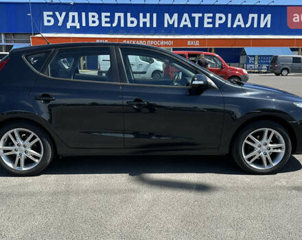 Черный Хендай i30, объемом двигателя 1.6 л и пробегом 194 тыс. км за 9700 $, фото 7 на Automoto.ua