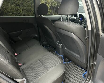 Черный Хендай i30, объемом двигателя 1.4 л и пробегом 240 тыс. км за 6000 $, фото 20 на Automoto.ua
