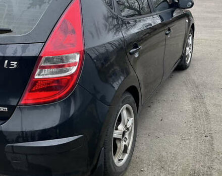 Черный Хендай i30, объемом двигателя 1.6 л и пробегом 255 тыс. км за 6800 $, фото 3 на Automoto.ua