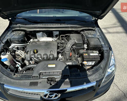 Черный Хендай i30, объемом двигателя 1.6 л и пробегом 194 тыс. км за 9700 $, фото 26 на Automoto.ua