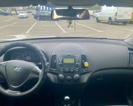 Черный Хендай i30, объемом двигателя 1.4 л и пробегом 240 тыс. км за 6500 $, фото 8 на Automoto.ua