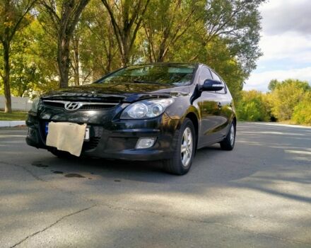Черный Хендай i30, объемом двигателя 1.6 л и пробегом 290 тыс. км за 5500 $, фото 5 на Automoto.ua