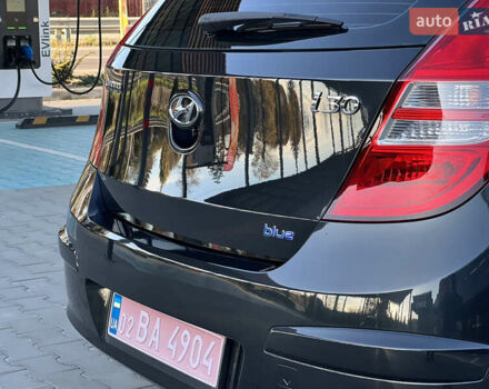 Черный Хендай i30, объемом двигателя 1.4 л и пробегом 167 тыс. км за 6299 $, фото 26 на Automoto.ua