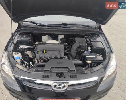 Черный Хендай i30, объемом двигателя 1.4 л и пробегом 160 тыс. км за 5999 $, фото 20 на Automoto.ua
