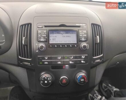 Черный Хендай i30, объемом двигателя 1.4 л и пробегом 160 тыс. км за 5999 $, фото 24 на Automoto.ua