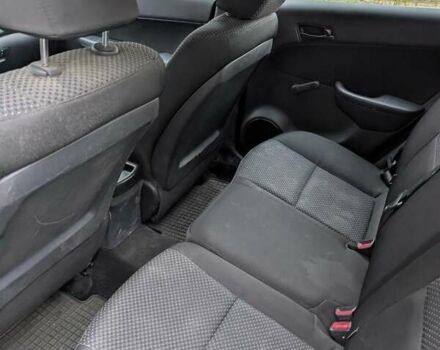 Черный Хендай i30, объемом двигателя 1.4 л и пробегом 174 тыс. км за 4800 $, фото 2 на Automoto.ua