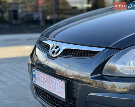 Черный Хендай i30, объемом двигателя 1.4 л и пробегом 167 тыс. км за 6299 $, фото 12 на Automoto.ua