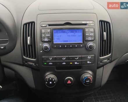 Чорний Хендай i30, об'ємом двигуна 1.4 л та пробігом 161 тис. км за 5700 $, фото 15 на Automoto.ua