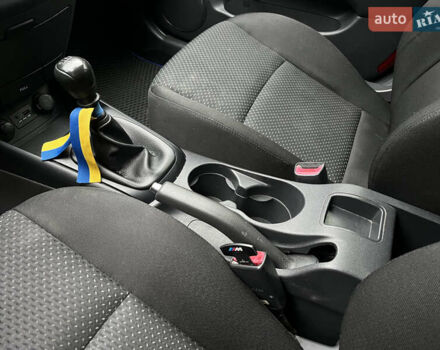 Черный Хендай i30, объемом двигателя 1.4 л и пробегом 240 тыс. км за 6000 $, фото 17 на Automoto.ua