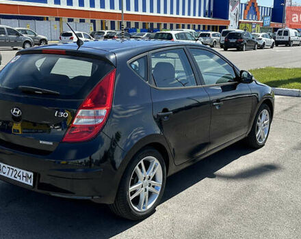 Черный Хендай i30, объемом двигателя 1.6 л и пробегом 194 тыс. км за 9700 $, фото 5 на Automoto.ua