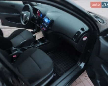 Чорний Хендай i30, об'ємом двигуна 1.4 л та пробігом 158 тис. км за 5750 $, фото 12 на Automoto.ua