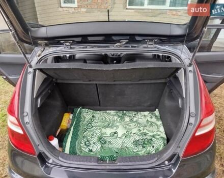 Черный Хендай i30, объемом двигателя 1.4 л и пробегом 215 тыс. км за 5000 $, фото 25 на Automoto.ua