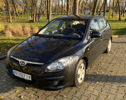 Черный Хендай i30, объемом двигателя 1.4 л и пробегом 242 тыс. км за 6000 $, фото 1 на Automoto.ua