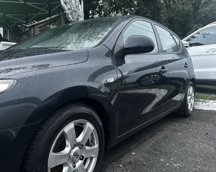 Черный Хендай i30, объемом двигателя 1.6 л и пробегом 178 тыс. км за 5350 $, фото 1 на Automoto.ua