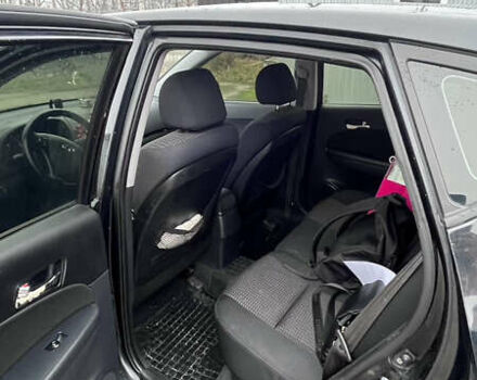 Черный Хендай i30, объемом двигателя 1.6 л и пробегом 255 тыс. км за 6800 $, фото 9 на Automoto.ua