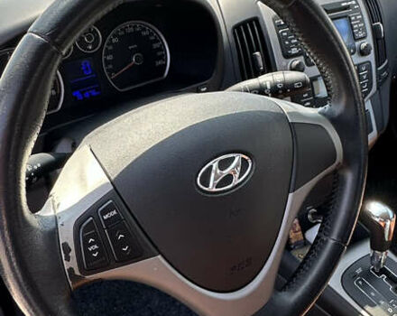 Черный Хендай i30, объемом двигателя 1.6 л и пробегом 194 тыс. км за 9700 $, фото 29 на Automoto.ua