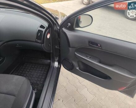 Черный Хендай i30, объемом двигателя 1.4 л и пробегом 160 тыс. км за 5999 $, фото 17 на Automoto.ua