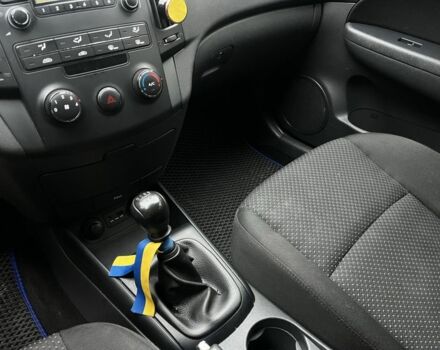 Черный Хендай i30, объемом двигателя 1.4 л и пробегом 240 тыс. км за 6000 $, фото 14 на Automoto.ua